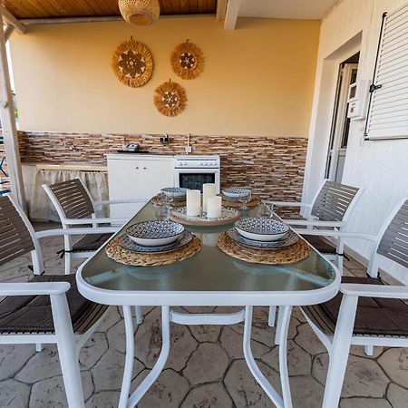 Aperanto Galazio Apartment Archangelos  Zewnętrze zdjęcie
