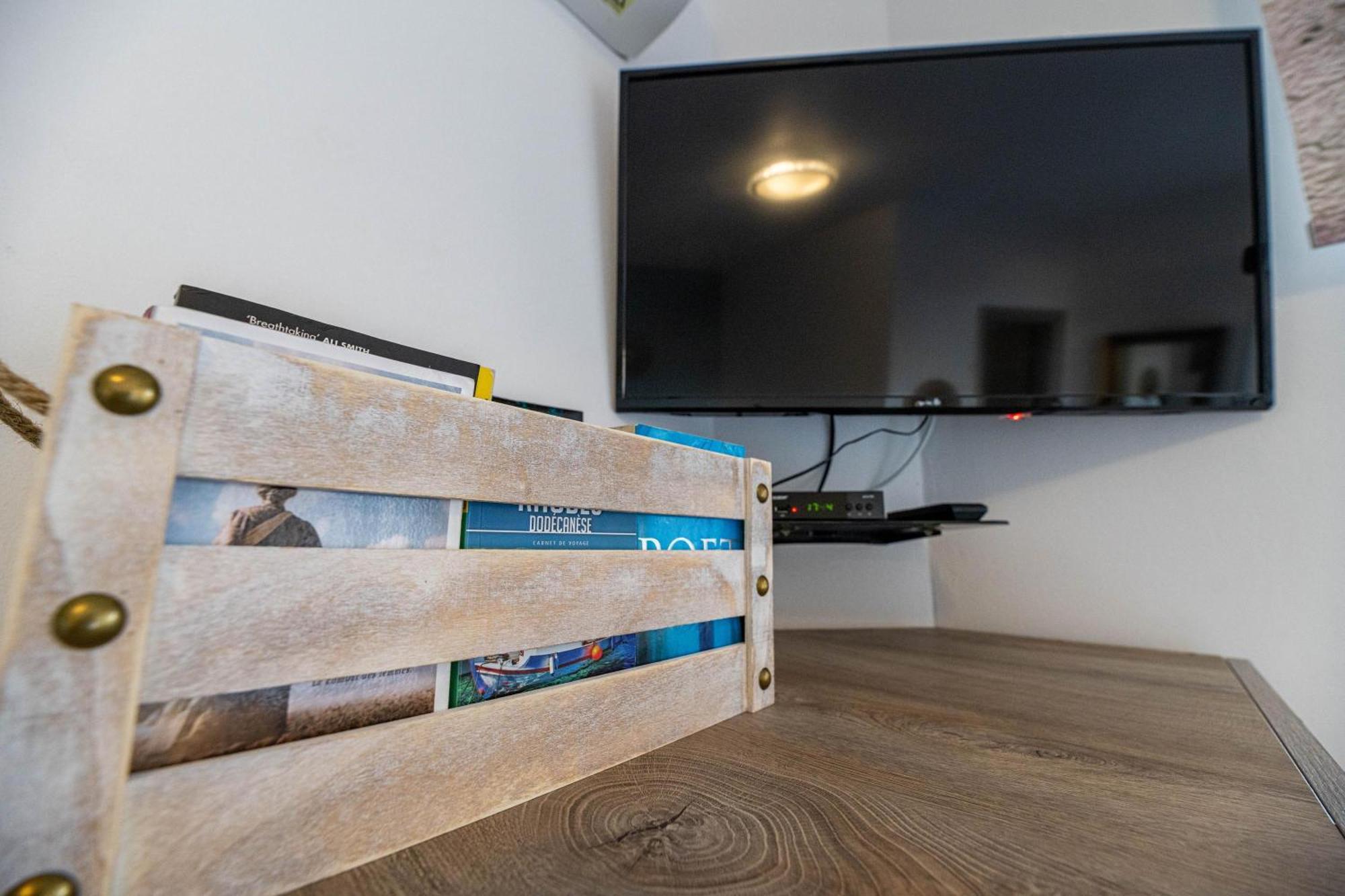 Aperanto Galazio Apartment Archangelos  Zewnętrze zdjęcie