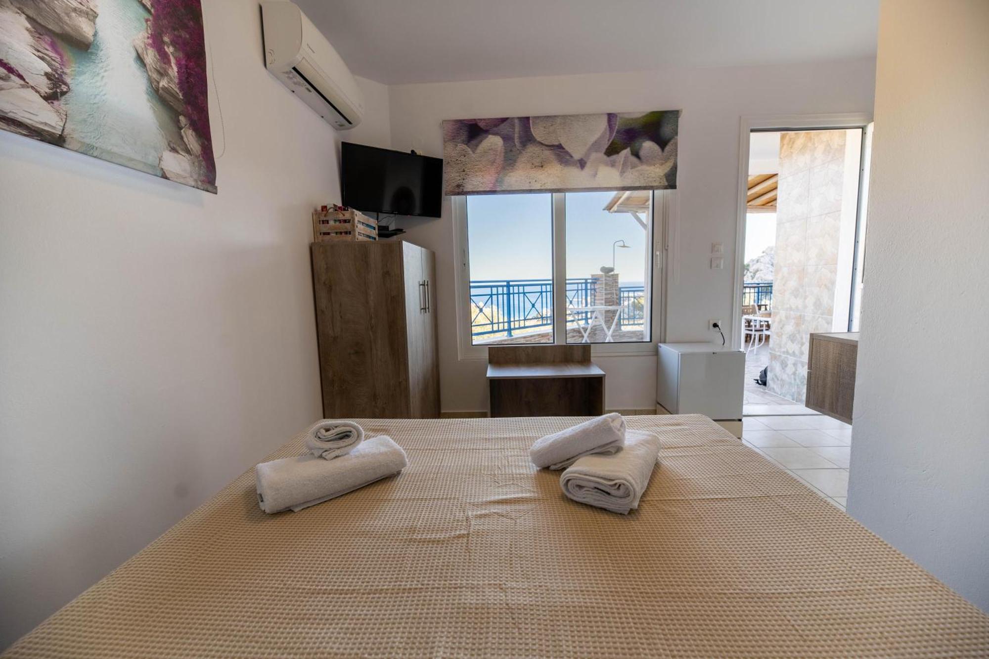 Aperanto Galazio Apartment Archangelos  Zewnętrze zdjęcie