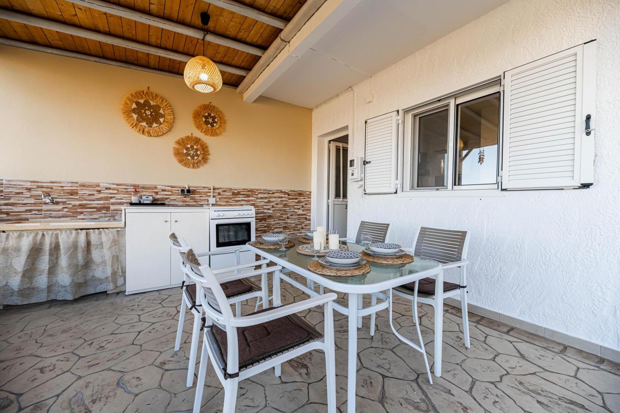 Aperanto Galazio Apartment Archangelos  Zewnętrze zdjęcie